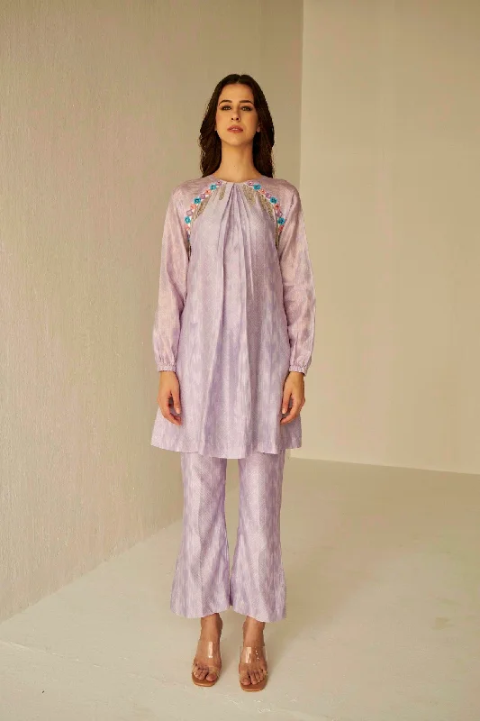 Lilac-Raglan Sleeve Embroidered Shibori Shirt And Pants Set-- Fitted T-Shirt Seamless Stretchy