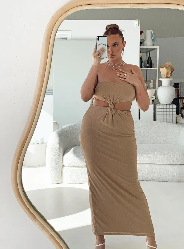 Gatlin Cut Out Maxi Dress Brown Tunics Running lightweight