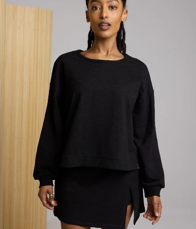 Ada Pullover - Black Sheath Sleeve Elegant