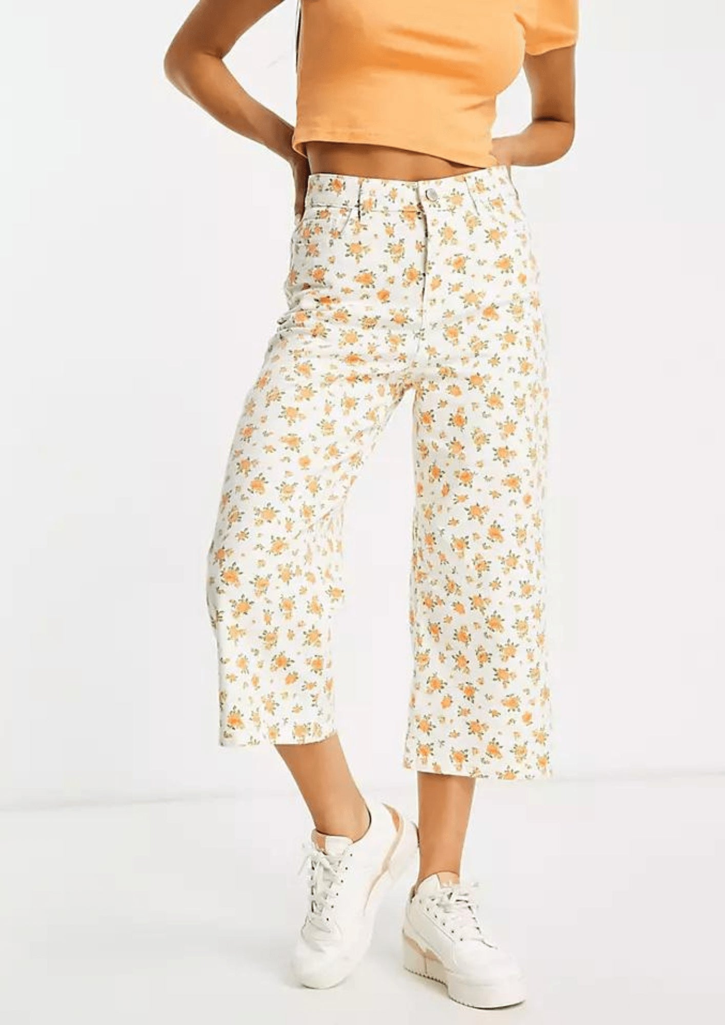 THREE-QUARTER FLORAL TROUSERS Trousers Running Lightweight