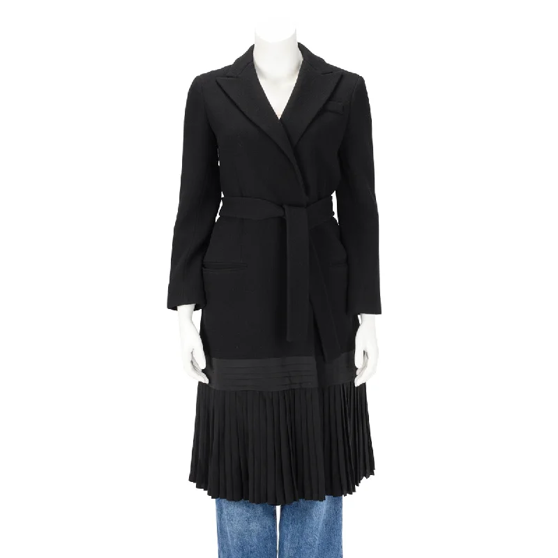 Dior Black Crepe Pleated Hem Coat FR 36 Three-Quarter Sleeve Elbow Sleeve Wrist Sleeve Dior Black Crepe Pleated Hem Coat FR 36 Three-Quarter Sleeve Elbow Sleeve Wrist Sleeve
