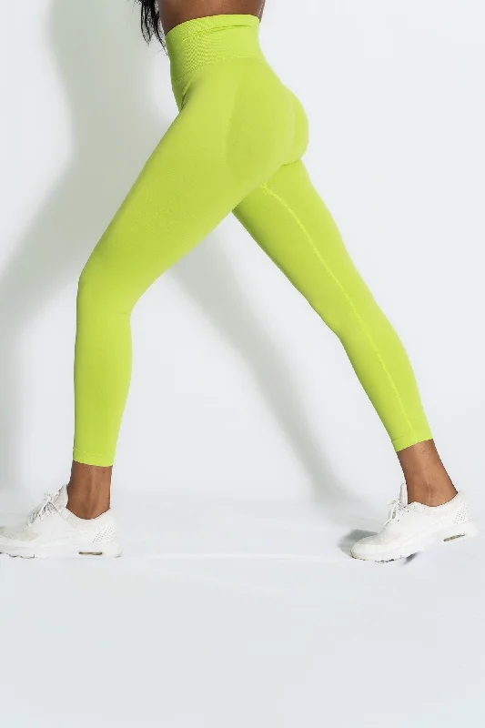 Pinnacle Scrunch Butt Legging - Spring Green Fashionable Fitted Workout Leggings