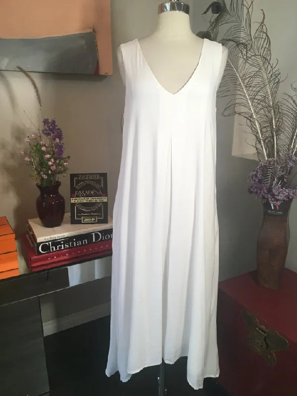 James Perse Size 2 White Viscose Midi Summer Dress 2400-490-5520 Trendy Boho Midi Dress James Perse Size 2 White Viscose Midi Summer Dress 2400-490-5520 Trendy Boho Midi Dress