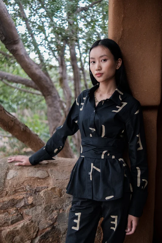 The Terra Tribe Black Line Printed Nara Front Knot Shirt-- Mesh Fabric Canvas Fabric Denim Fabric The Terra Tribe Black Line Printed Nara Front Knot Shirt-- Mesh Fabric Canvas Fabric Denim Fabric
